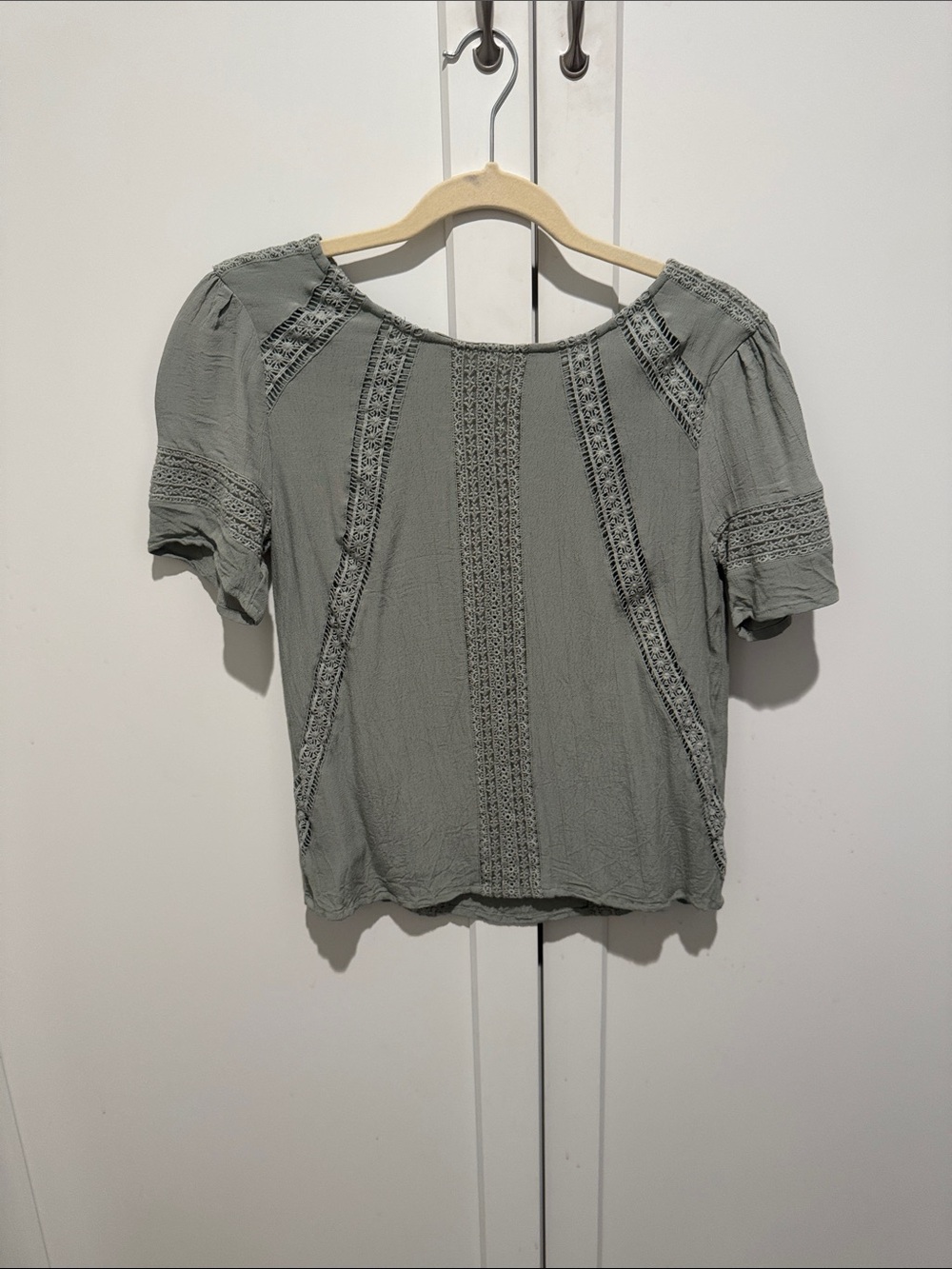 Women's Sage Crochet-Trim Short Sleeve Top